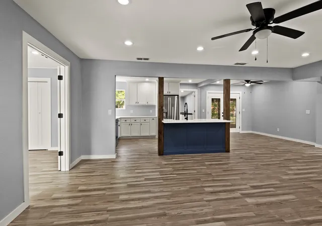 Photo 4 of Single family home for sale at 111 Walker Dr, Naples, TX 75568 | MLS# 21370281 | Listing updated on 2026-09-16