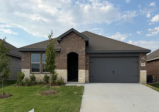 Photo 1 of Sale Pending at 1121 Overhill Rd, Josephine, TX 75173 | MLS# 21370356 | Listing updated on 2026-09-21