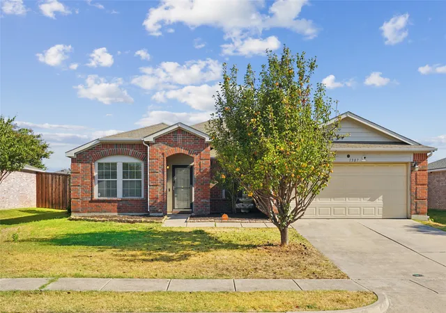 Photo 1 of Single family home for sale at 1307 Eagles Nest Trl, Krum, TX 76249 | MLS# 21370283 | Listing updated on 2026-10-08