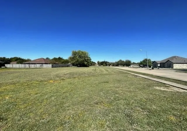 Photo 1 of Land for sale at 904 Enlow Cir, Commerce, TX 75428 | MLS# 21370342 | Listing updated on 2026-08-27