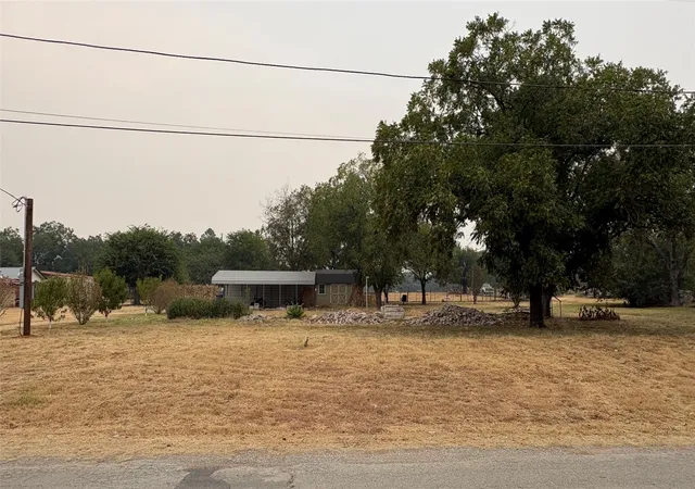 Photo 4 of Land for sale at 701 W Manchaca Ave, De Leon, TX 76444 | MLS# 21369509 | Listing updated on 2026-08-27