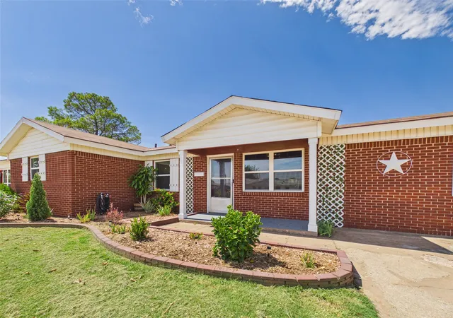 Photo 3 of Single family home for sale at 4110 Lenore Dr, Wichita Falls, TX 76306 | MLS# 21370376 | Listing updated on 2026-08-27