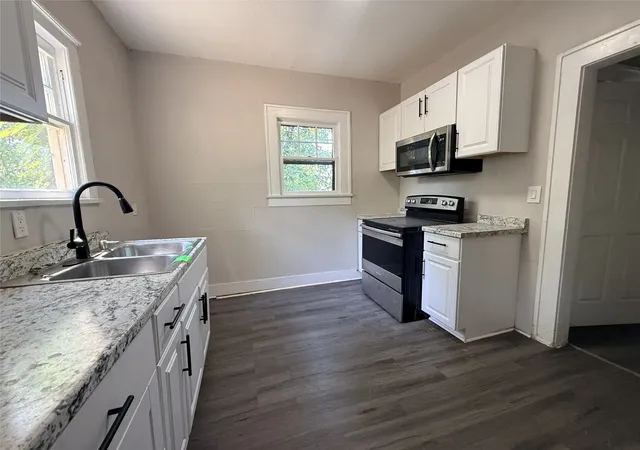 Photo 2 of Single family home for sale at 1222 W Morton St, Denison, TX 75020 | MLS# 21369433 | Listing updated on 2026-09-18