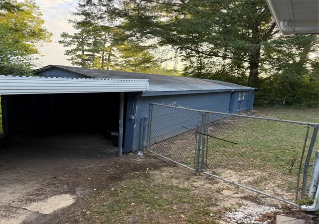 Photo 2 of Single family home for sale at 1213 Garrett Dr, Haynesville, LA 71038 | MLS# 21361128 | Listing updated on 2026-08-27