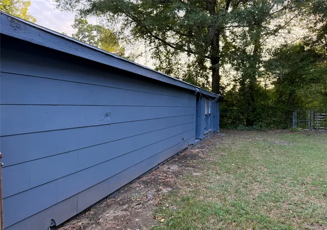 Photo 3 of Single family home for sale at 1213 Garrett Dr, Haynesville, LA 71038 | MLS# 21361128 | Listing updated on 2026-08-27