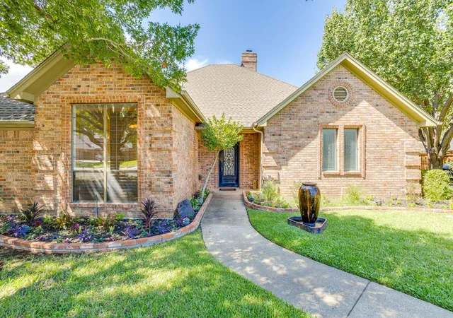 Photo 1 of Single family home for sale at 990 Oak Ridge Dr, Keller, TX 76248 | MLS# 21370513 | Listing updated on 2026-10-06