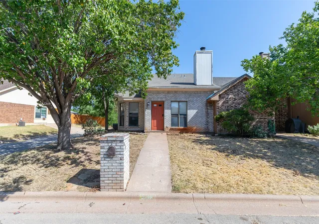 Photo 1 of Townhouse for sale at 3198 Chimney Cir, Abilene, TX 79606 | MLS# 21363599 | Listing updated on 2026-10-03
