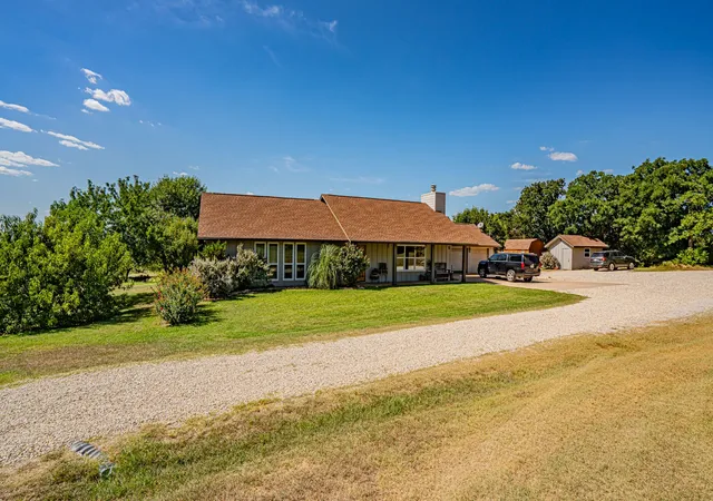 Photo 3 of Single family home for sale at 1710 Rock Church Hwy, Tolar, TX 76476 | MLS# 21370126 | Listing updated on 2026-10-01
