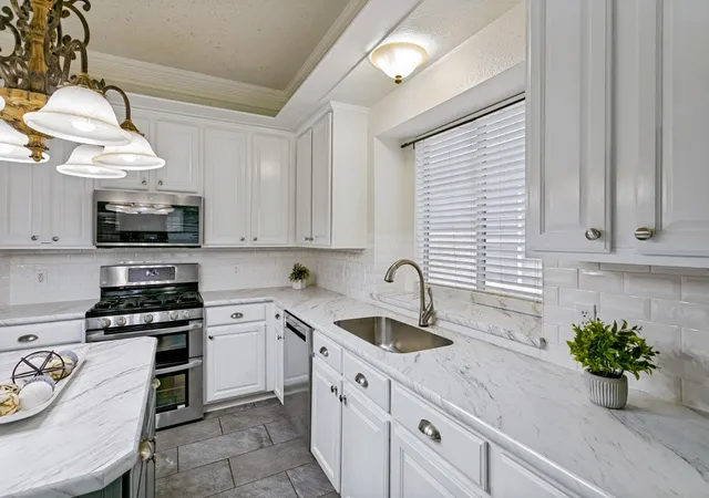 Photo 3 of Single family home for sale at 7121 Raintree Wy, Denton, TX 76210 | MLS# 21370509 | Listing updated on 2026-09-19