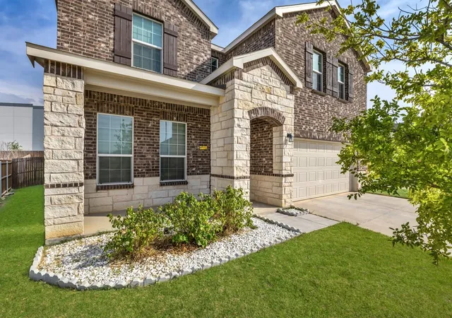 Photo 3 of Single family home for sale at 1201 Timberhurst Trl, Fort Worth, TX 76131 | MLS# 21367554 | Listing updated on 2026-08-31