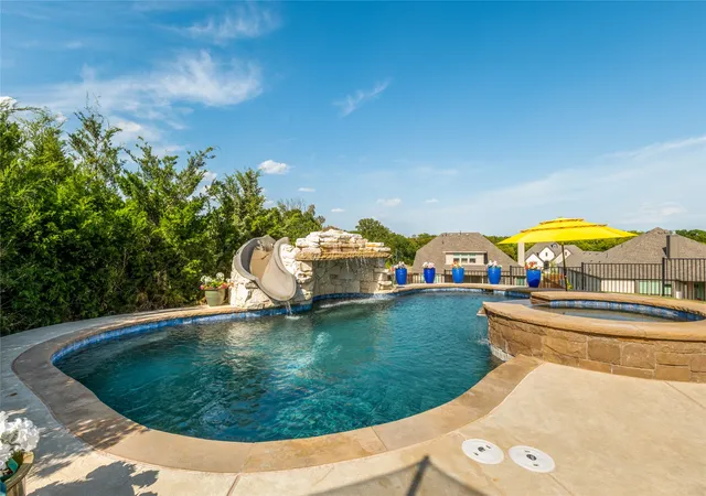 Photo 2 of Single family home for sale at 4601 Massey Meadows Wy, Midlothian, TX 76065 | MLS# 21370121 | Listing updated on 2026-08-30