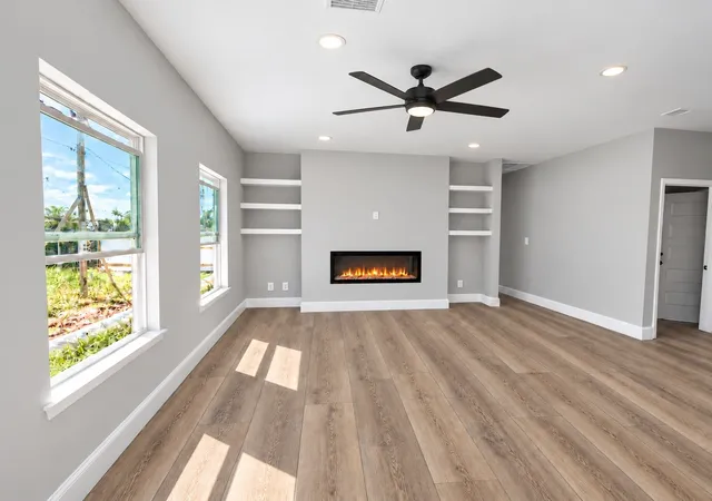 Photo 3 of Single family home for sale at 119 Loon Bay Dr, Gun Barrel City, TX 75156 | MLS# 21352771 | Listing updated on 2026-10-06