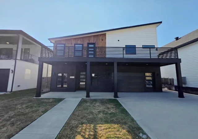 Photo 1 of Single family home for sale at 2623 Pennsylvania Ave, Dallas, TX 75215 | MLS# 21370552 | Listing updated on 2026-08-27