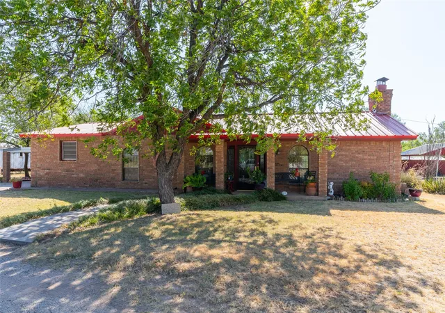 Photo 1 of Single family home for sale at 311 S Berthelot St, Stamford, TX 79553 | MLS# 21369273 | Listing updated on 2026-10-04