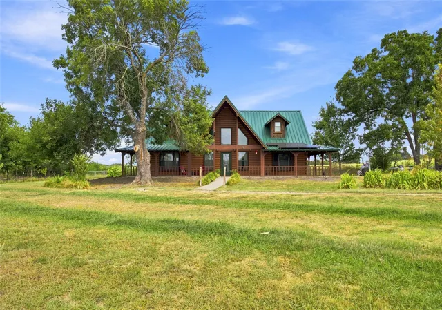 Photo 1 of Single family home for sale at 1956 County Road 27100, Roxton, TX 75477 | MLS# 21370046 | Listing updated on 2026-08-27