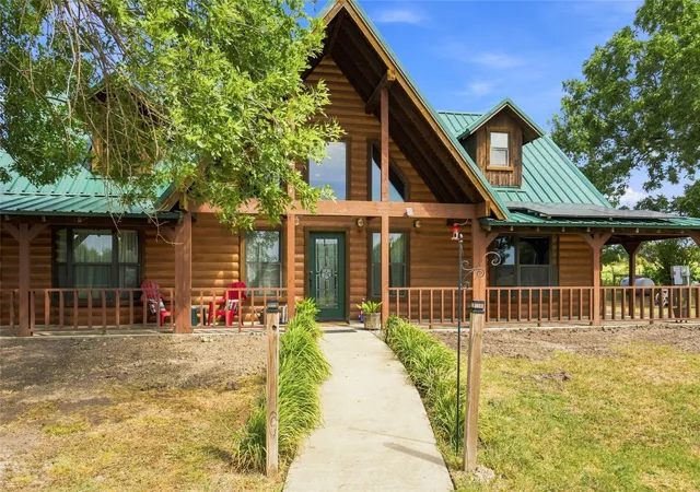 Photo 2 of Single family home for sale at 1956 County Road 27100, Roxton, TX 75477 | MLS# 21370046 | Listing updated on 2026-08-27
