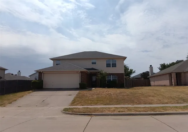 Photo 1 of Single family home for sale at 424 Heritage Dr, Crowley, TX 76036 | MLS# 21370620 | Listing updated on 2026-10-08