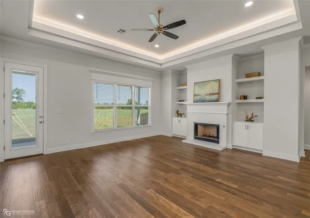 Photo 2 of Single family home for sale at 348 Prien Lake Loop, Bossier City, LA 71111 | MLS# 21370377 | Listing updated on 2026-08-27