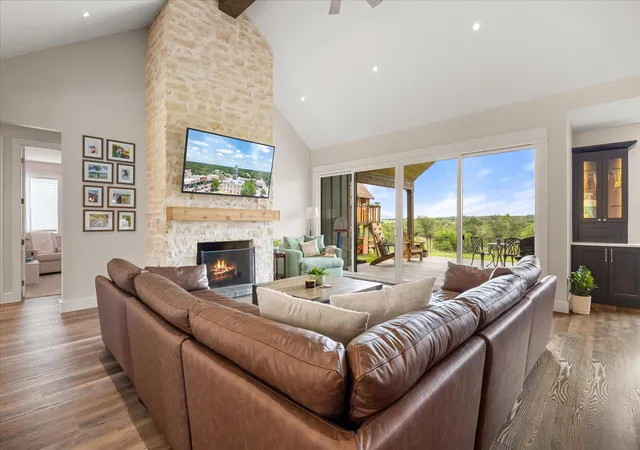 Photo 4 of Single family home for sale at 1140 Collier Ranch Rd, Stephenville, TX 76401 | MLS# 21369120 | Listing updated on 2026-08-27