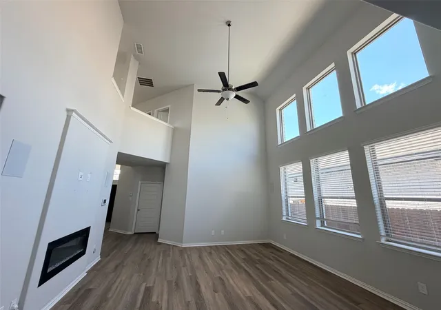 Photo 4 of Single family home for sale at 3709 Talisker Blvd, Sherman, TX 75090 | MLS# 21370680 | Listing updated on 2026-10-01