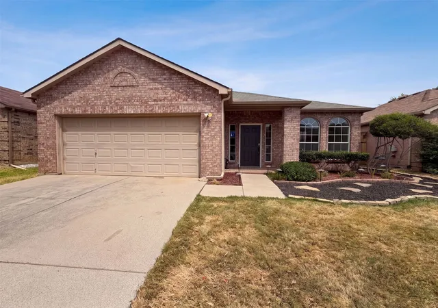 Single family home for sale at 12609 Black Cherry Ln, Fort Worth, TX 76040 | MLS# 21370693