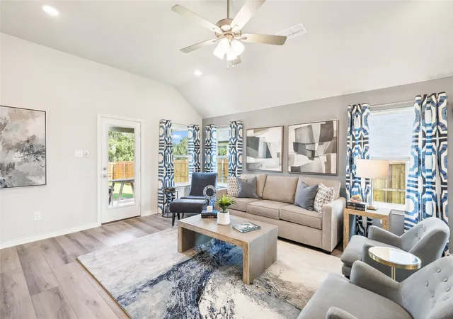 Photo 3 of Single family home for sale at 2004 Ridgecrest Ln, Sherman, TX 75092 | MLS# 21370164 | Listing updated on 2026-08-27