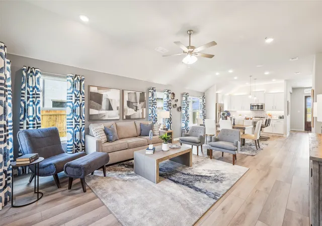 Photo 4 of Single family home for sale at 2004 Ridgecrest Ln, Sherman, TX 75092 | MLS# 21370164 | Listing updated on 2026-08-27