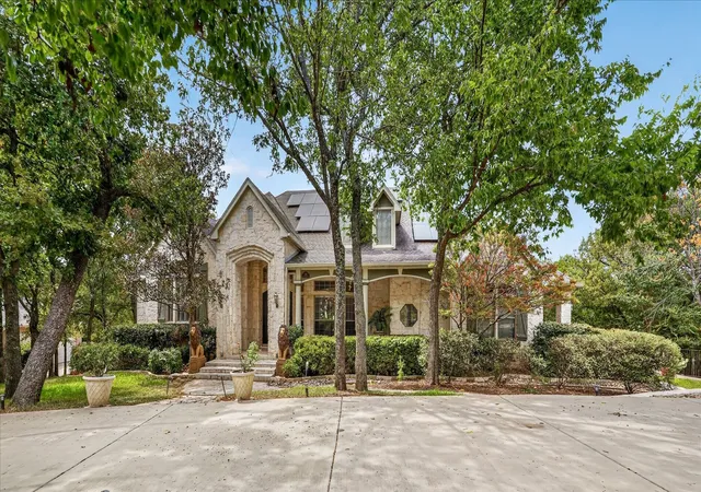 Photo 3 of Mansion for sale at 2801 River Bend Trl, Flower Mound, TX 75022 | MLS# 21342583 | Listing updated on 2026-08-29