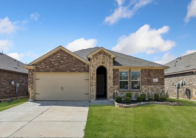Single family home for sale at 217 Wilson Wy, Denton, TX 76207 | MLS# 21367767