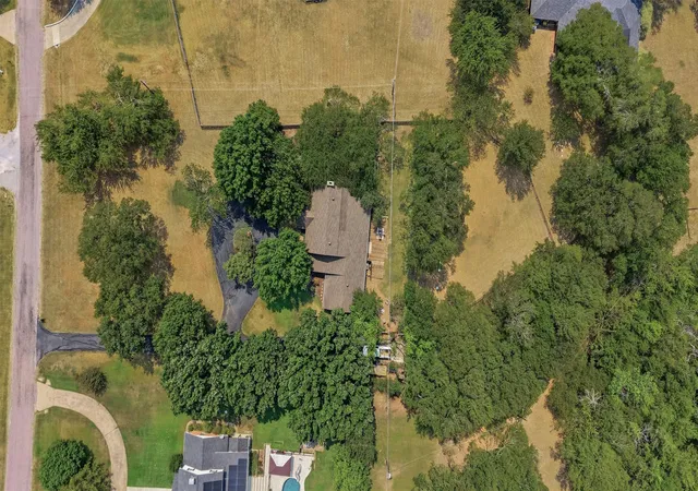 Photo 30 of Single family home for sale at 1806 Carriage Estates Rd, Sherman, TX 75092 | MLS# 21363327 | Listing updated on 2026-10-07
