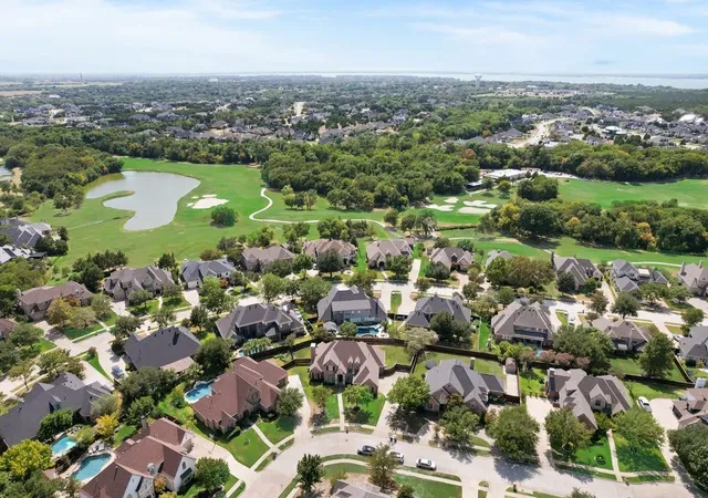 Photo 3 of Single family home for sale at 8 Siesta Cir, Heath, TX 75032 | MLS# 21370716 | Listing updated on 2026-09-21