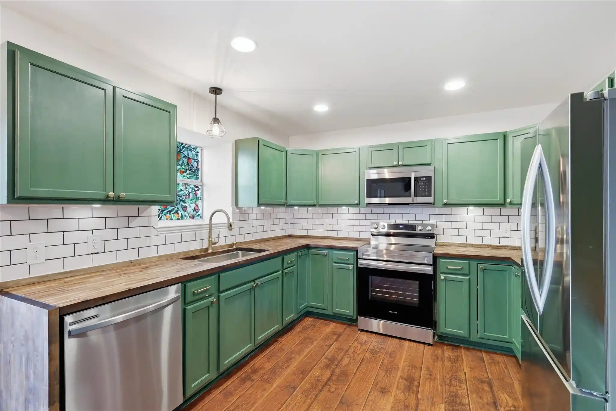 Photo 1 of Single family home for sale at 208 Cory Ct, Krum, TX 76249 | MLS# 21368616 | Listing updated on 2026-10-08