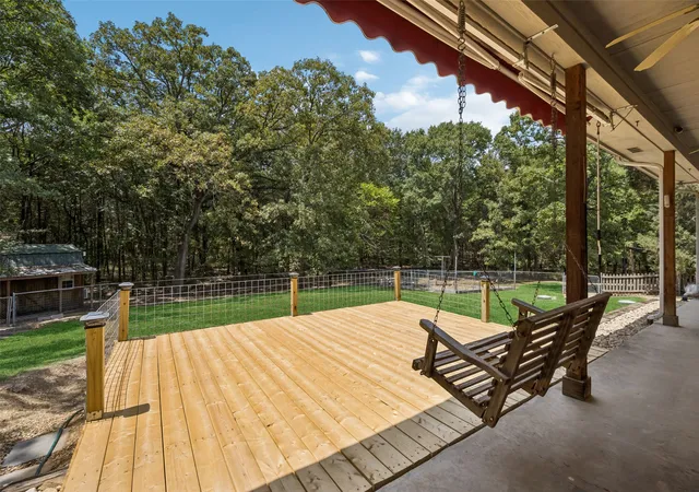 Photo 3 of Single family home for sale at 2904 Hideaway Ln, Quinlan, TX 75474 | MLS# 21362759 | Listing updated on 2026-08-27
