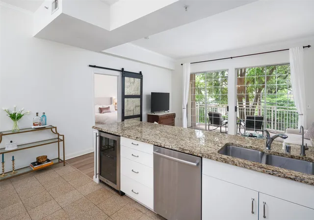 Photo 3 of Condo for sale at 3225 Turtle Creek Blvd #234, Dallas, TX 75219 | MLS# 21368709 | Listing updated on 2026-08-27