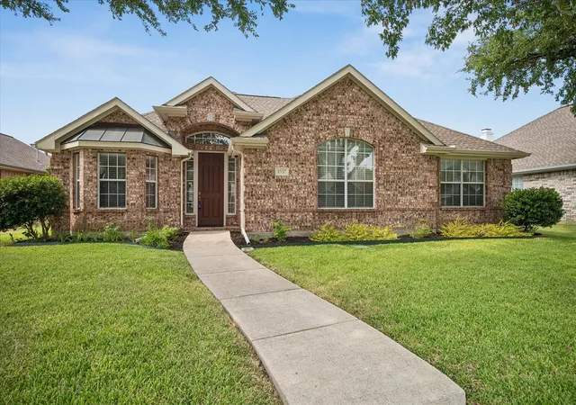 Photo 1 of Sale Pending at 1537 Bosque Dr, Carrollton, TX 75010 | MLS# 21368596 | Listing updated on 2026-09-20