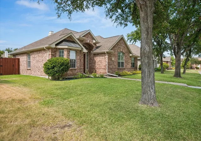 Photo 2 of Sale Pending at 1537 Bosque Dr, Carrollton, TX 75010 | MLS# 21368596 | Listing updated on 2026-09-20