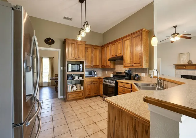 Photo 3 of Single family home for sale at 445 County Road 4444, Trenton, TX 75490 | MLS# 21370762 | Listing updated on 2026-09-04
