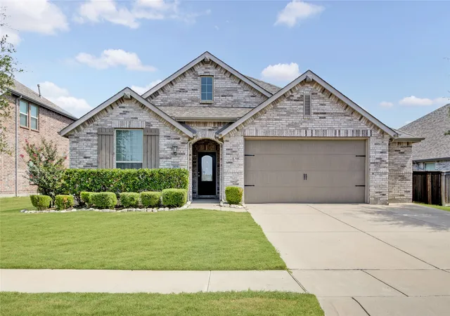 Photo 1 of Single family home for sale at 1819 Huntsman Wy, Forney, TX 75126 | MLS# 21369777 | Listing updated on 2026-08-27