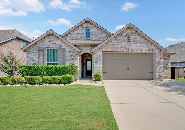 Photo 3 of Single family home for sale at 1819 Huntsman Wy, Forney, TX 75126 | MLS# 21369777 | Listing updated on 2026-08-27