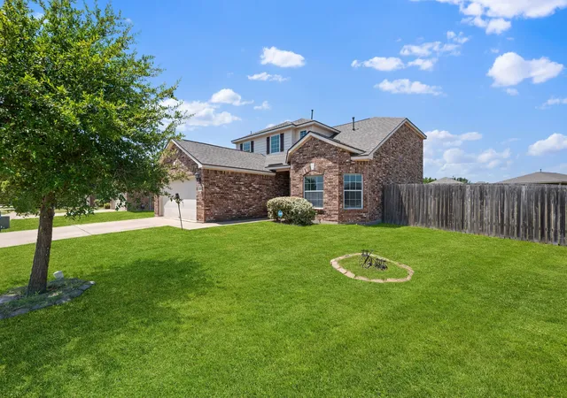 Photo 3 of Single family home for sale at 2101 Gardenia Dr, Forney, TX 75126 | MLS# 21369343 | Listing updated on 2026-08-27