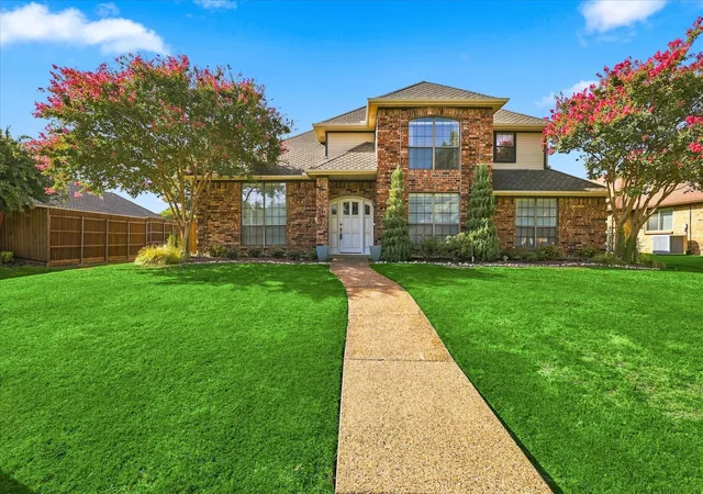 Photo 1 of Single family home for sale at 3424 Steven Dr, Plano, TX 75023 | MLS# 21369061 | Listing updated on 2026-09-24