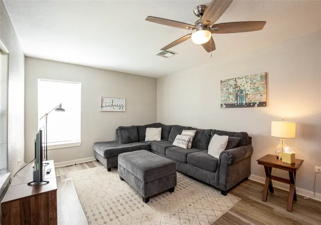 Photo 2 of Multi family home for sale at 1108 N 28th St, Waco, TX 76707 | MLS# 21370833 | Listing updated on 2026-08-27