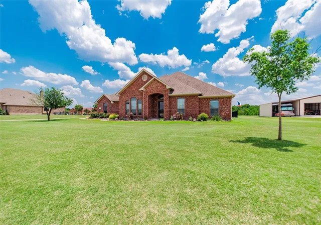 Photo 3 of Single family home for sale at 245 Mckinley Ln, Royse City, TX 75189 | MLS# 21370909 | Listing updated on 2026-08-27