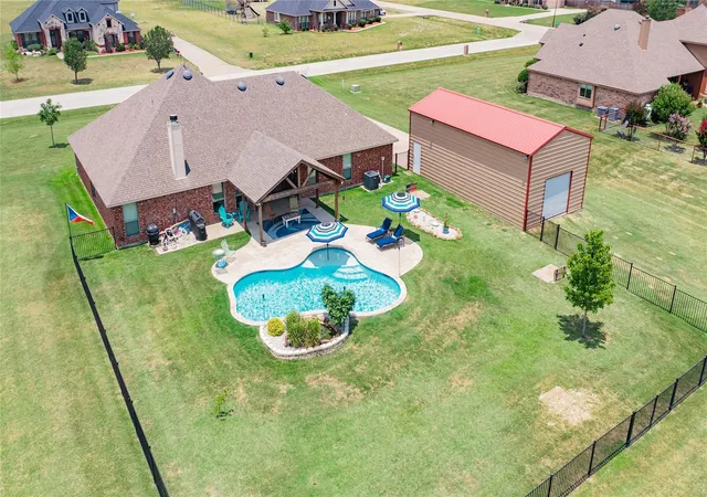 Photo 4 of Single family home for sale at 245 Mckinley Ln, Royse City, TX 75189 | MLS# 21370909 | Listing updated on 2026-08-27