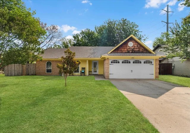 Photo 2 of Single family home for sale at 3032 Oak Valley Dr, Bedford, TX 76021 | MLS# 21370740 | Listing updated on 2026-08-29