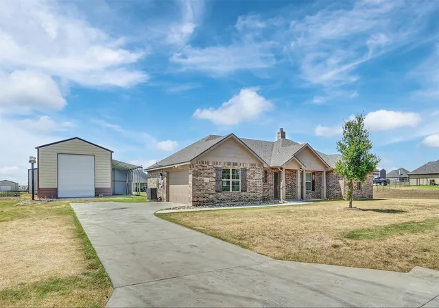 Photo 2 of Single family home for sale at 6335 Brookcrest, Godley, TX 76044 | MLS# 21370613 | Listing updated on 2026-08-28