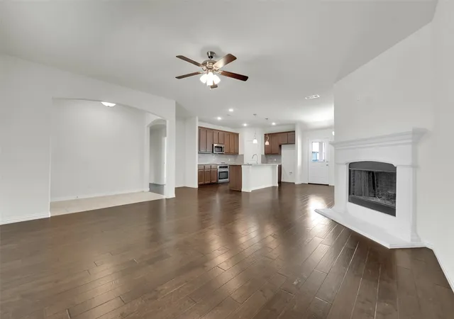 Photo 4 of Single family home for sale at 6335 Brookcrest, Godley, TX 76044 | MLS# 21370613 | Listing updated on 2026-08-28