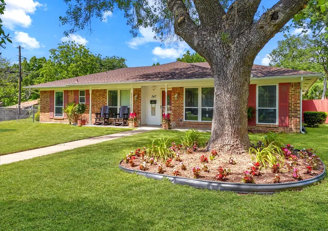 Photo 2 of Single family home for sale at 347 Merribrook Trl, Duncanville, TX 75116 | MLS# 21370975 | Listing updated on 2026-10-07