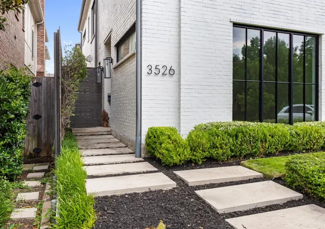 Photo 2 of Single family home for sale at 3526 Asbury St, University Park, TX 75205 | MLS# 21370961 | Listing updated on 2026-08-27