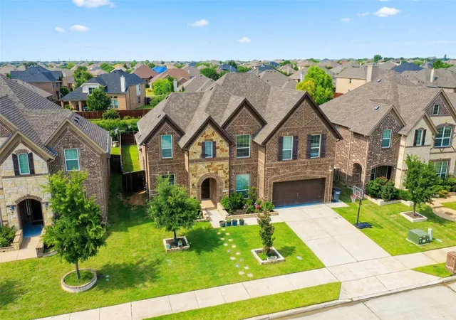 Photo 3 of Single family home for sale at 2609 Hammock Lake Dr, Little Elm, TX 75068 | MLS# 21370987 | Listing updated on 2026-08-28